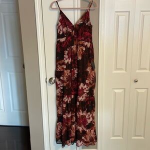 NWT Lulu’s tiered maxi dress